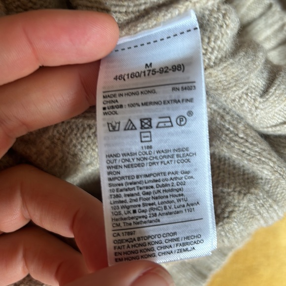 Banana Republic Wool Cable Knit Sweater - Picture 2 of 11